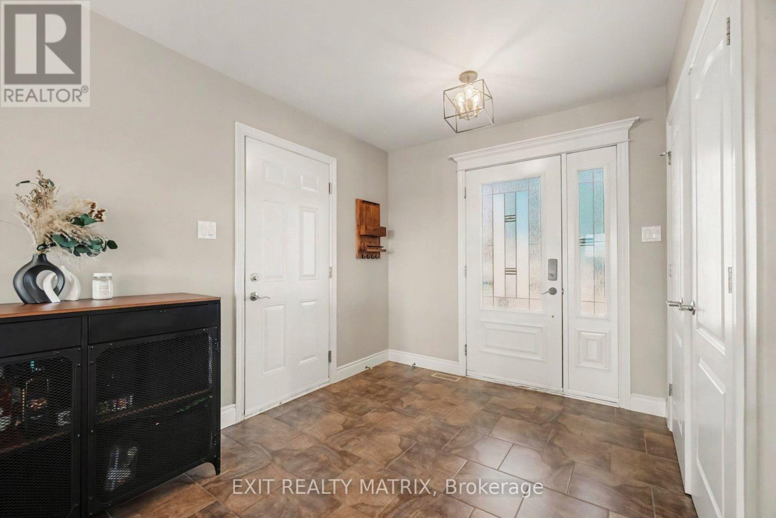 14 HEBERT STREET - Photo 4