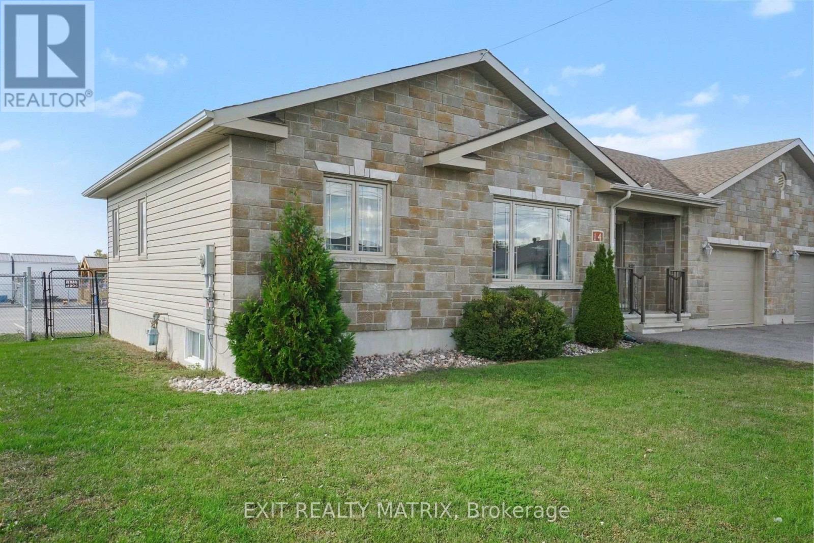 14 HEBERT STREET - Photo 3