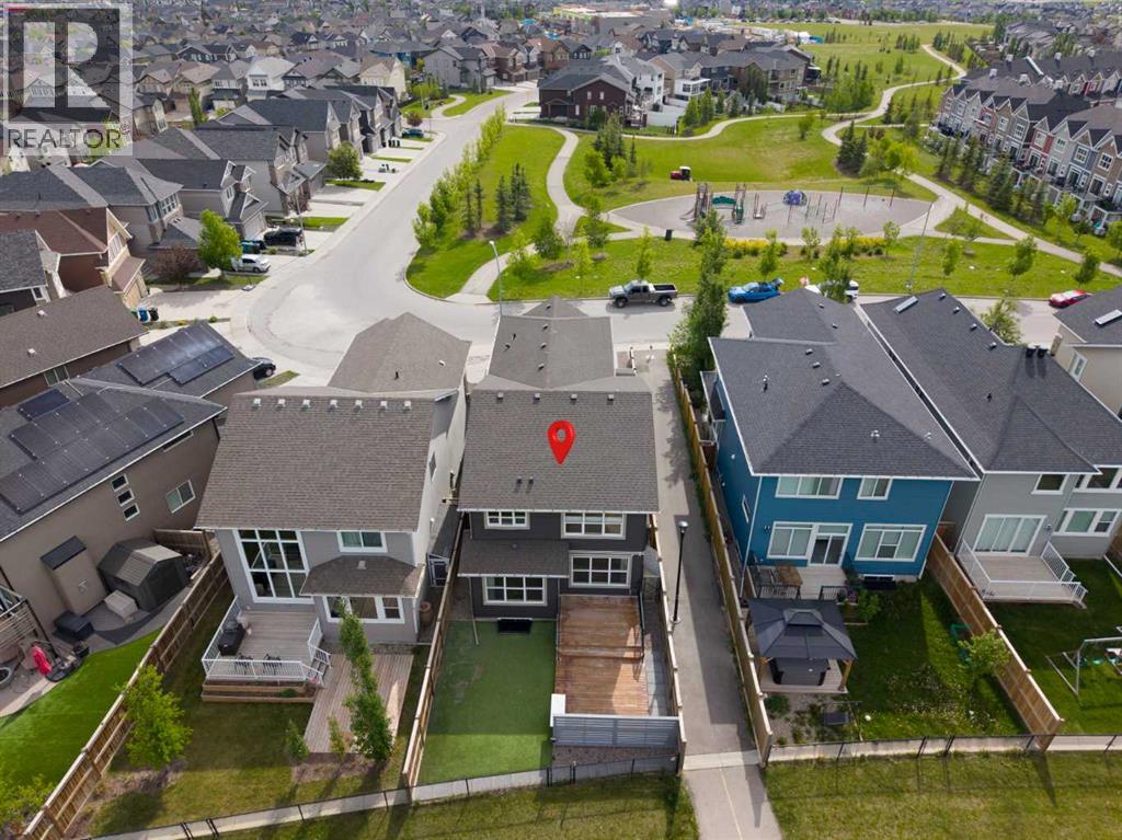 284 Nolancrest Heights NW