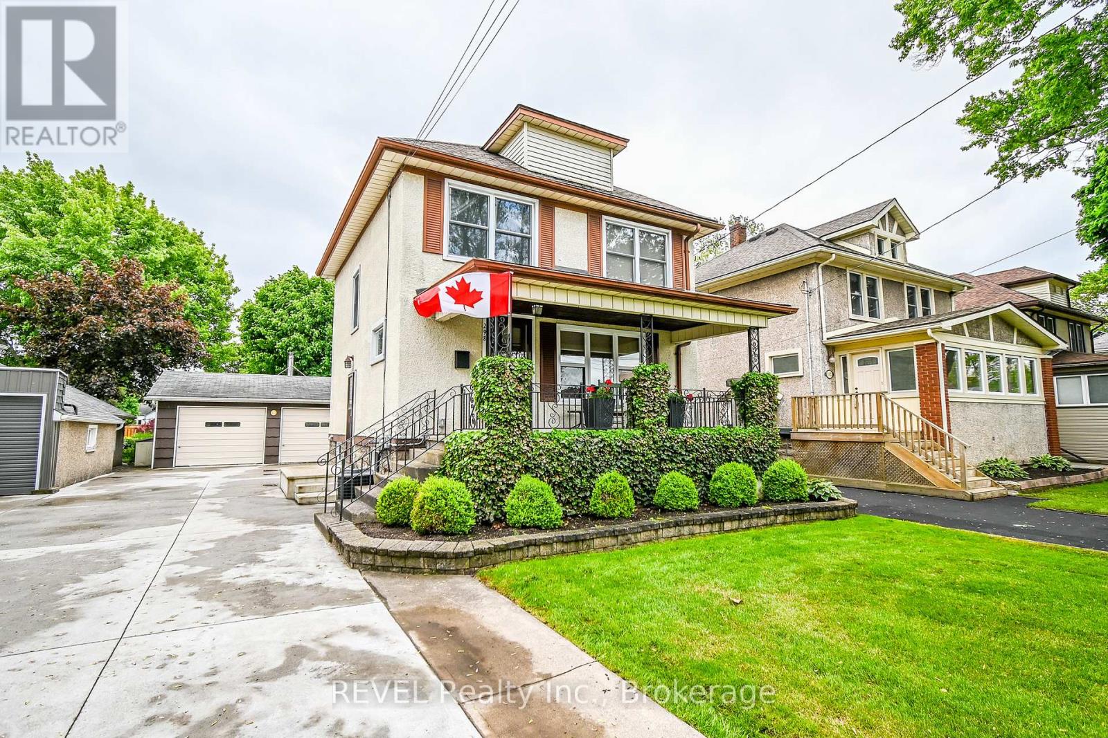 298 STANLEY STREET