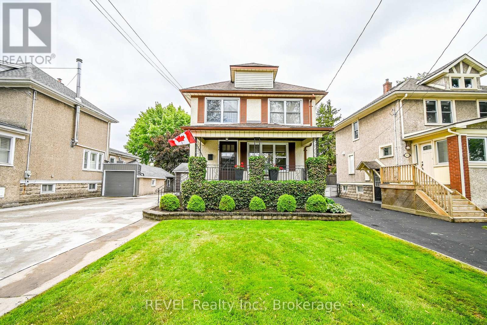 298 STANLEY STREET