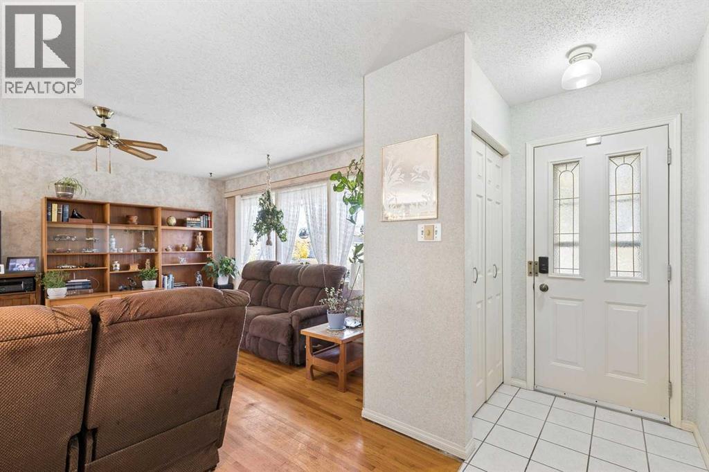 275 Northmount Drive NW