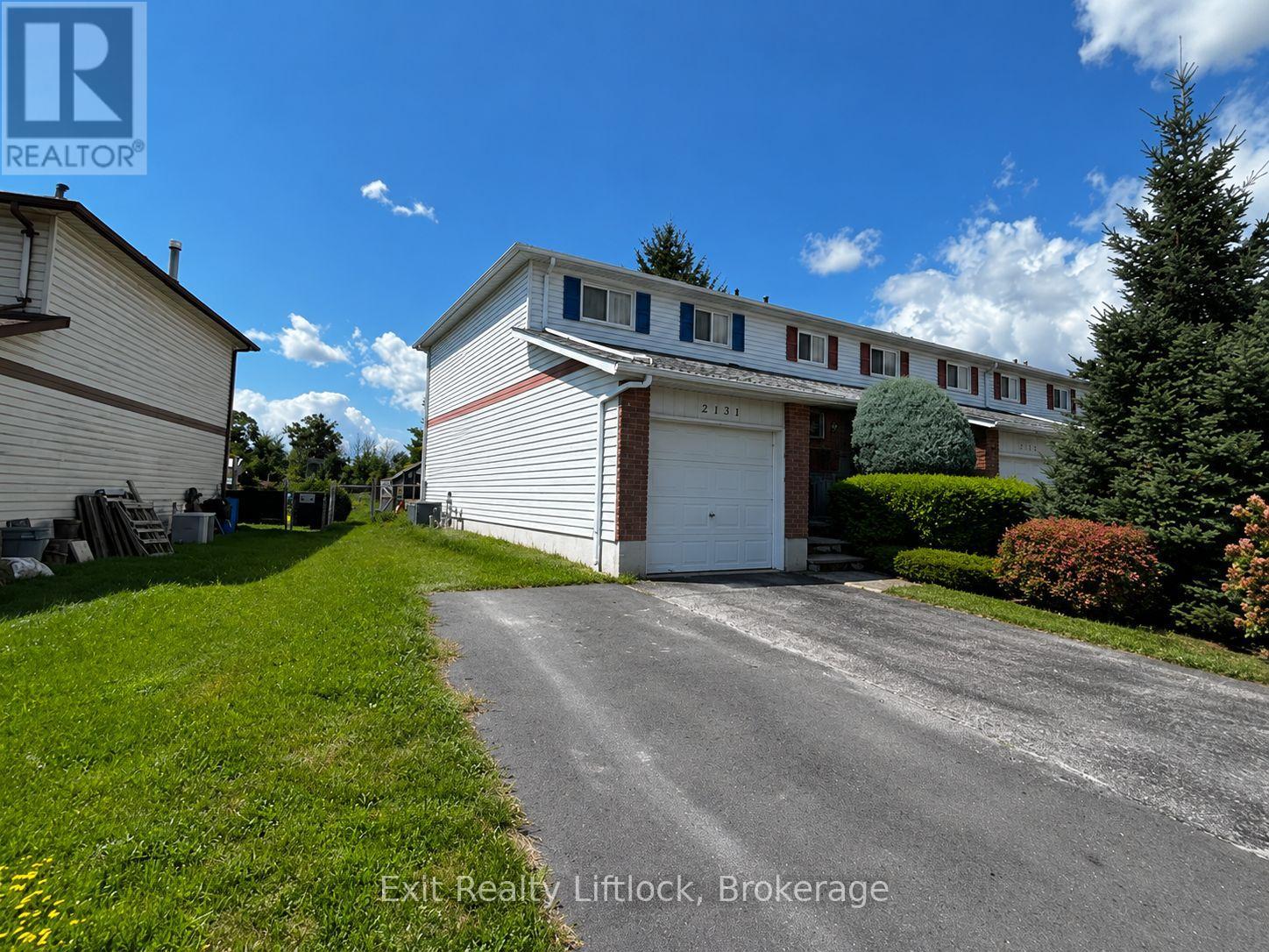 2131 WALKER AVENUE - Photo 2