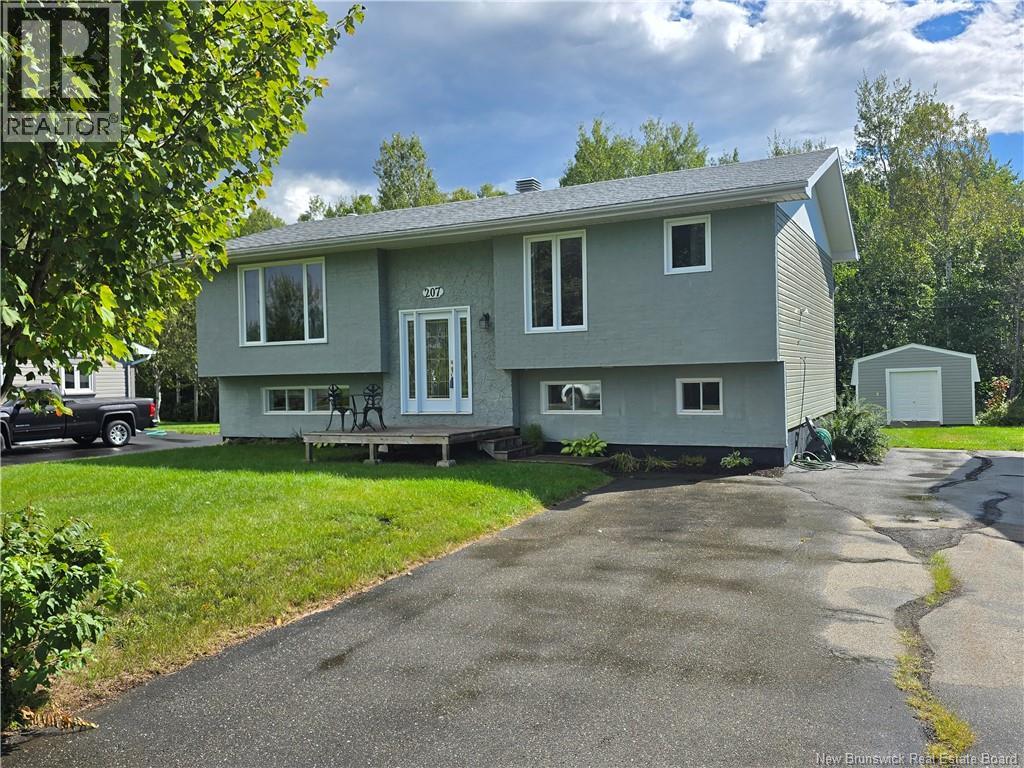 207 JACQUES, BERESFORD, NB E8K 1K8 - Image 3204689362.jpeg?d=l