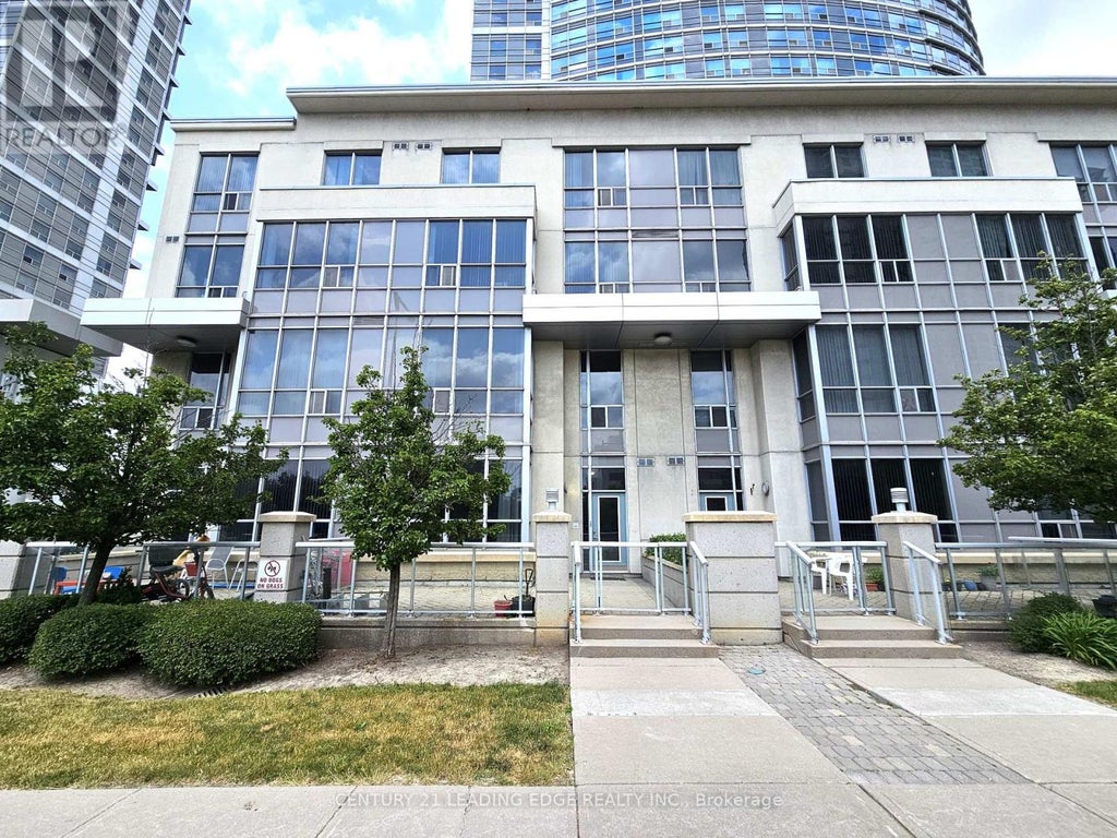 TH120-38 LEE CENTRE DRIVE, TORONTO (WOBURN), ON M1H 3J7 - Image 337751512.jpeg?d=l