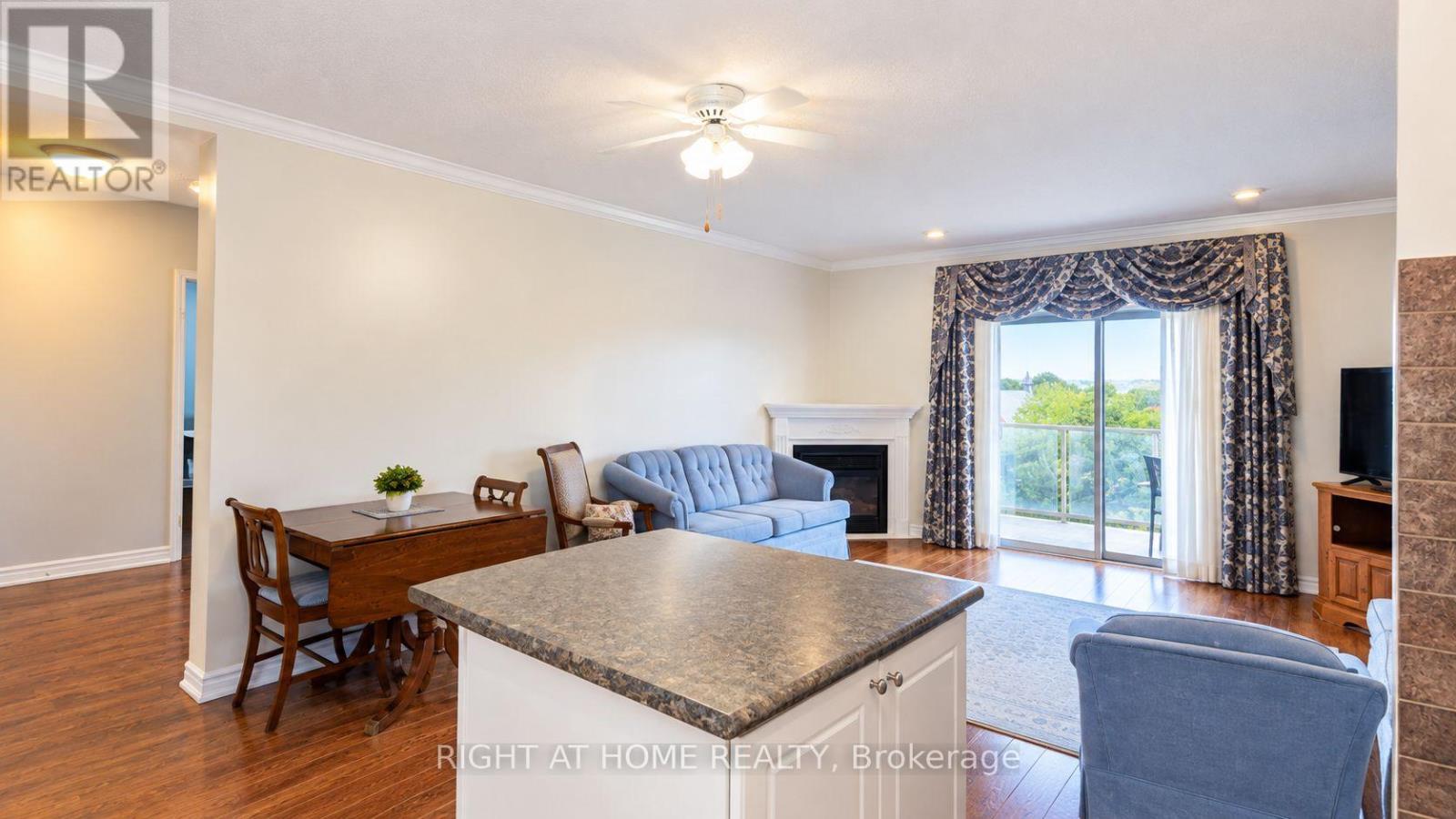 503 - 60 WYNDHAM STREET S