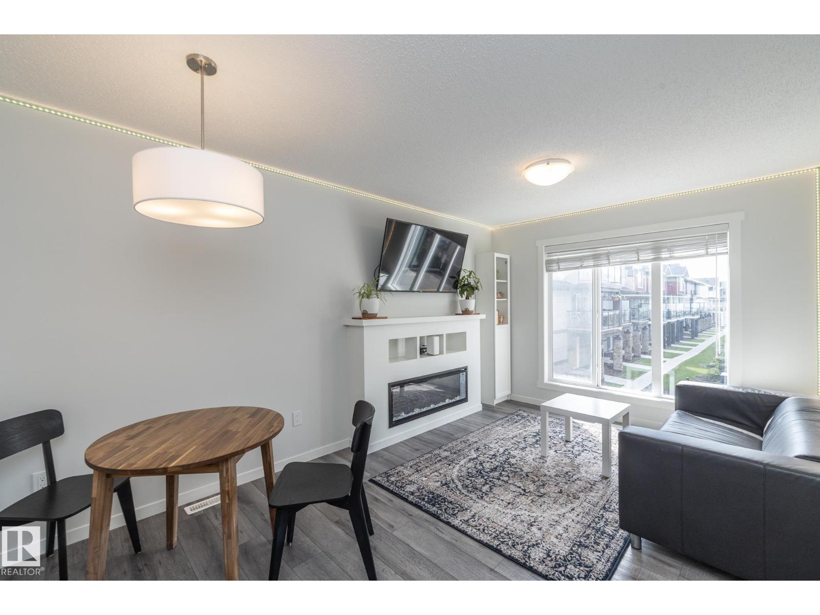 #28 1530 TAMARACK BV NW