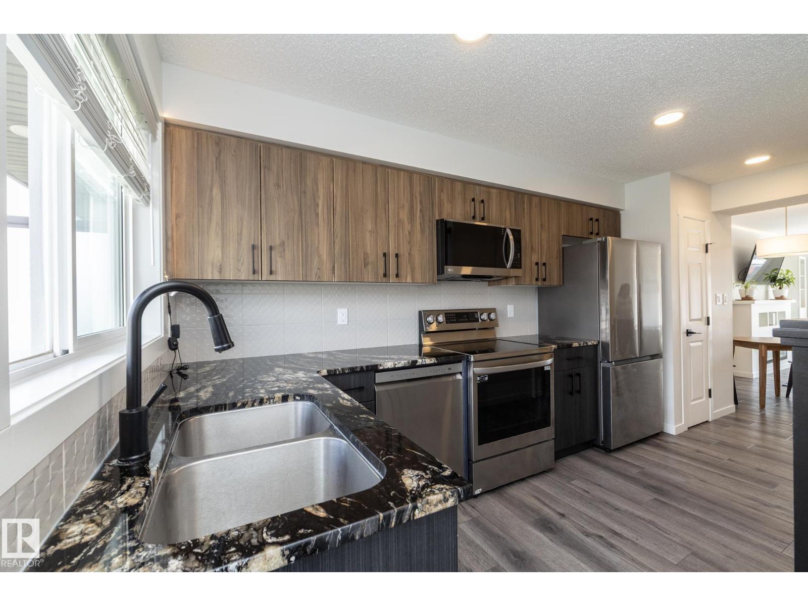 #28 1530 TAMARACK BV NW