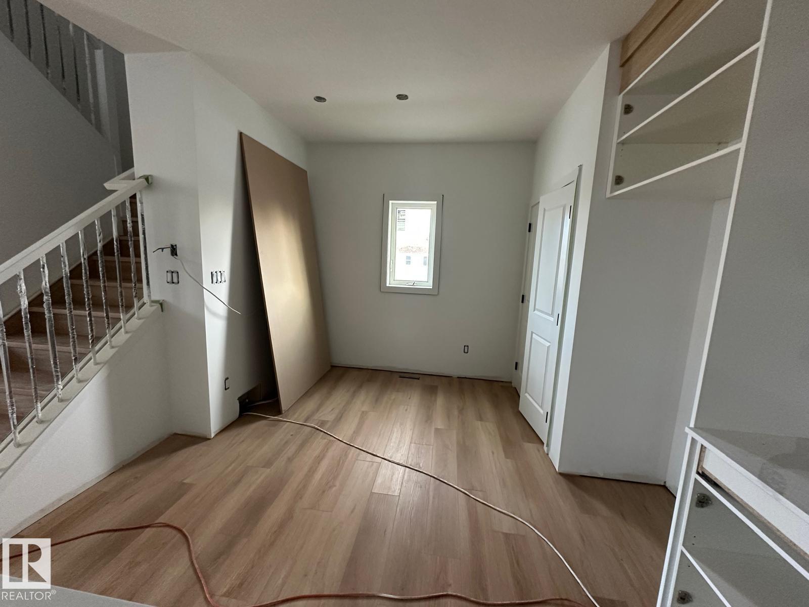9214 152 ST NW