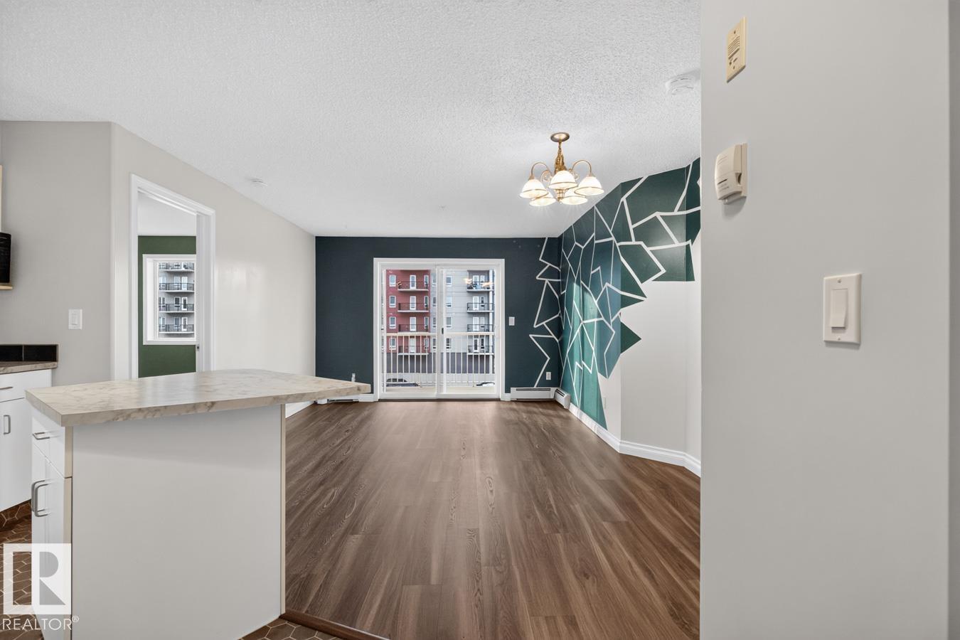#402 10535 122 ST NW