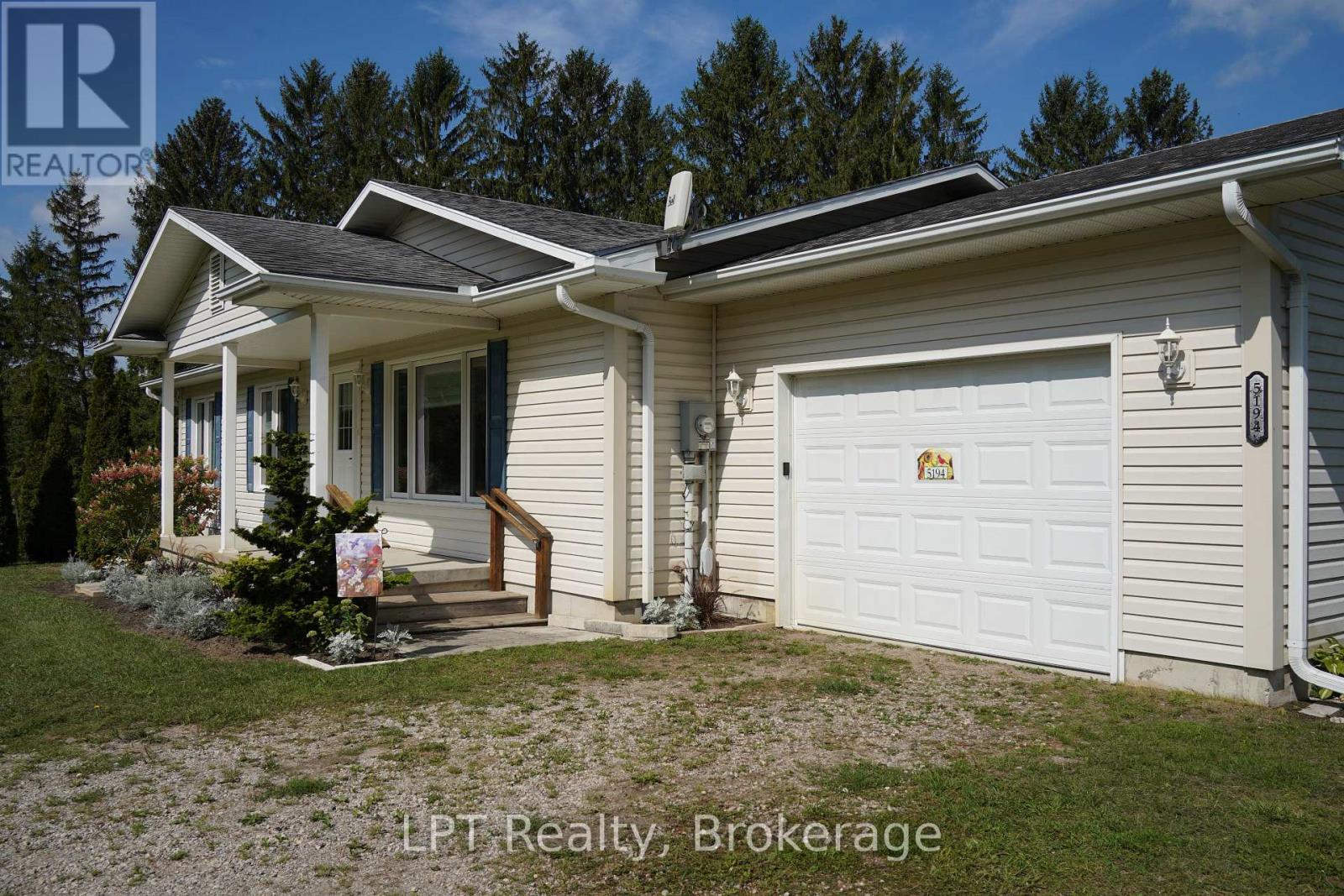 5194 BRUCE ROAD 3 ROAD