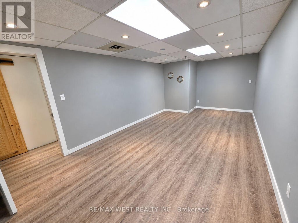 1B - RM 3 - 1102 CENTRE STREET, VAUGHAN (BEVERLEY GLEN), ON L4J 3M8 - Image 2831573855.jpeg?d=l
