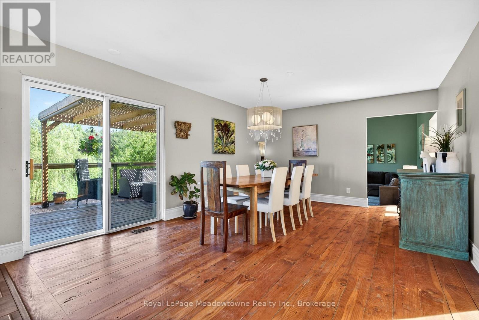 8122 ERAMOSA GARAFRAXA TOWNLINE
