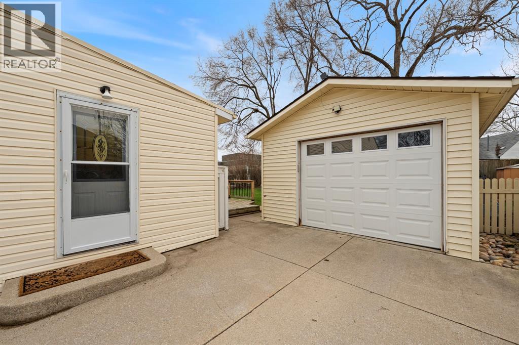 469 Bright STREET - Photo 2