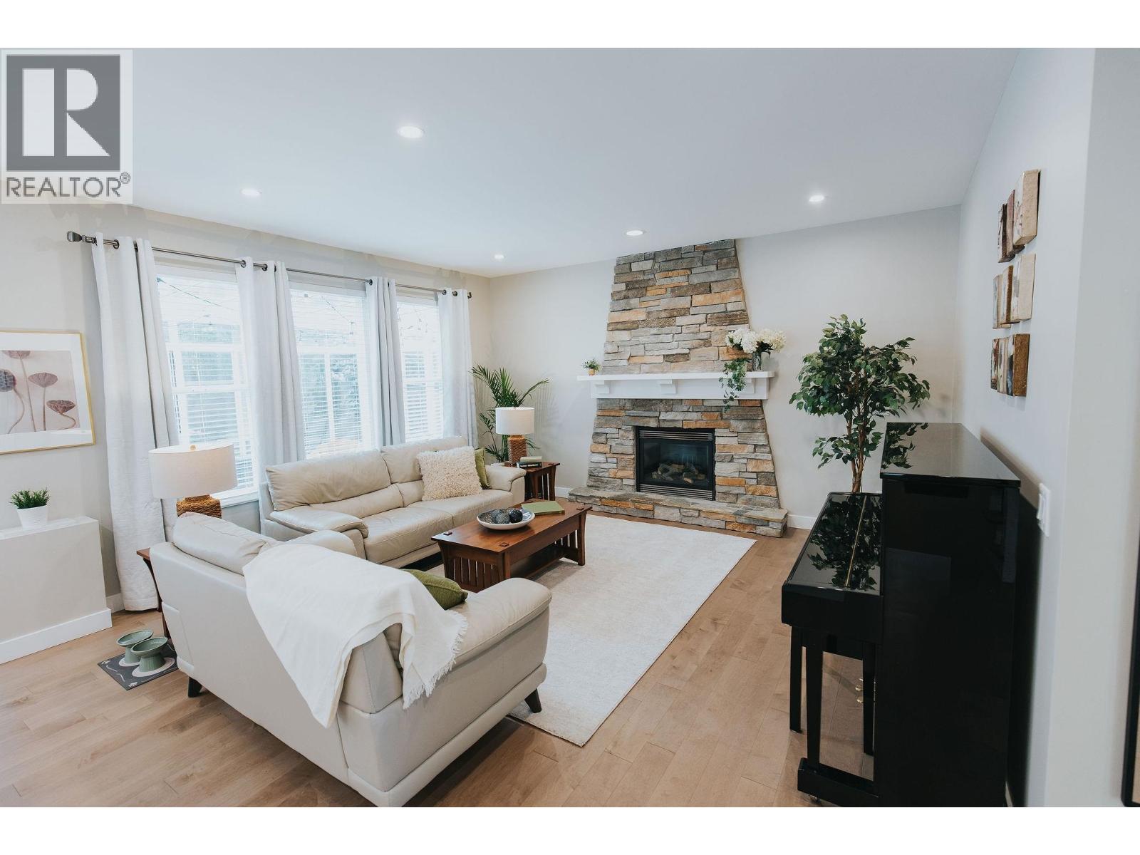 164 SYCAMORE DRIVE