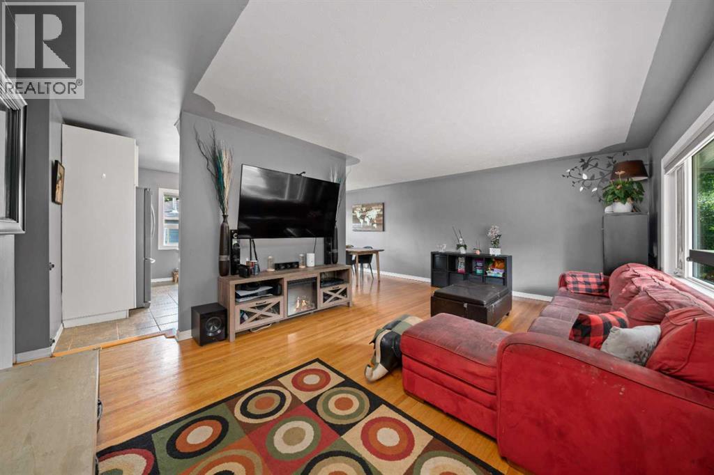 46 Westwood Drive SW