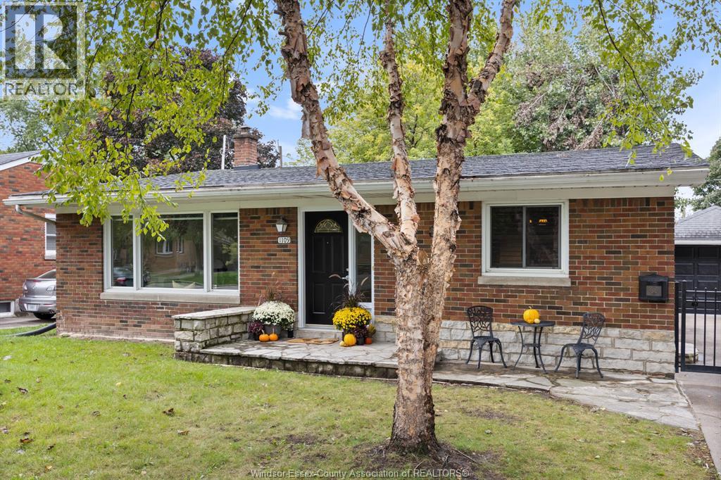 1109 PARKVIEW AVENUE, WINDSOR, ON N8S 2X8 - Image 1801418435.jpeg?d=l