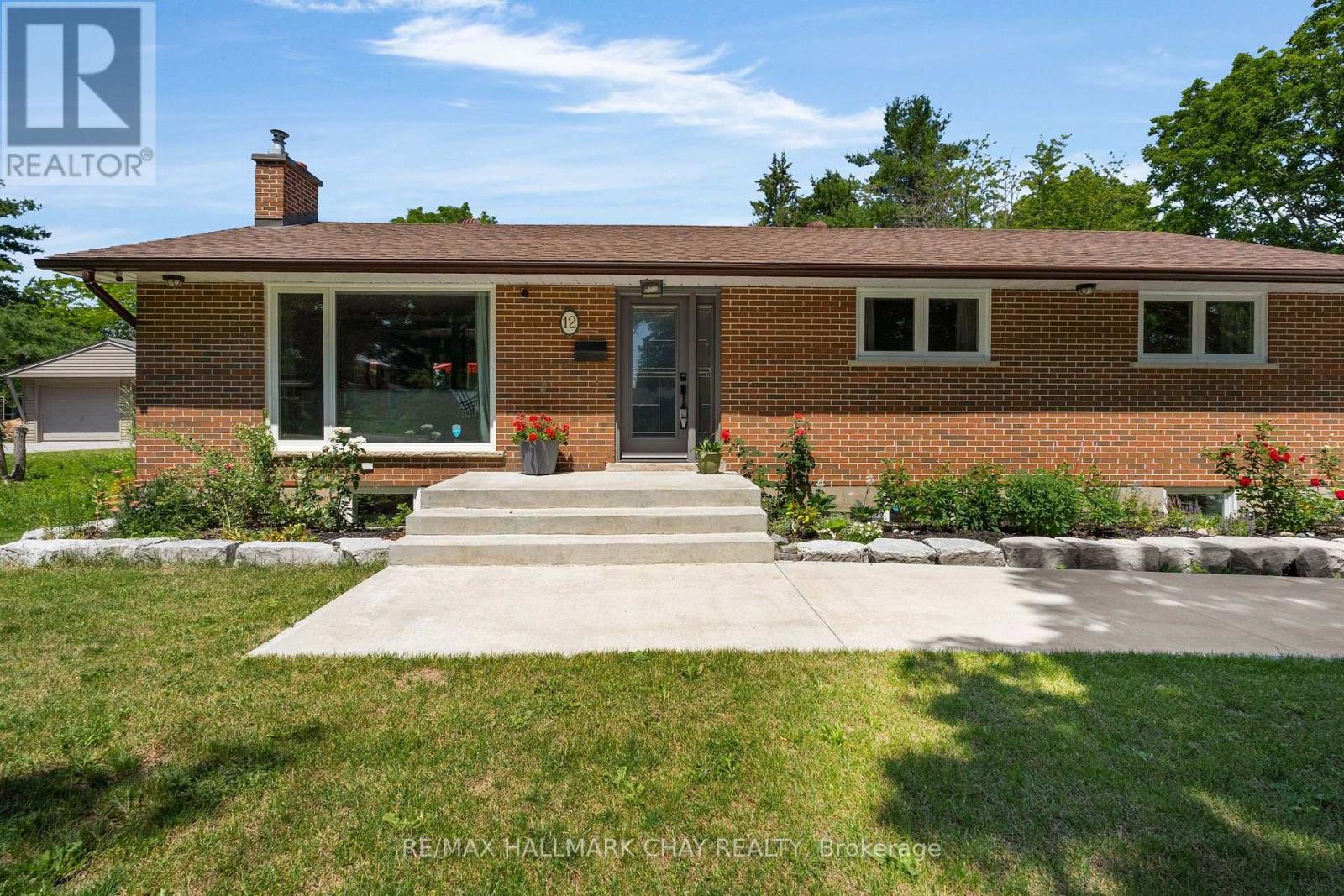 12 FRANCIS ROAD