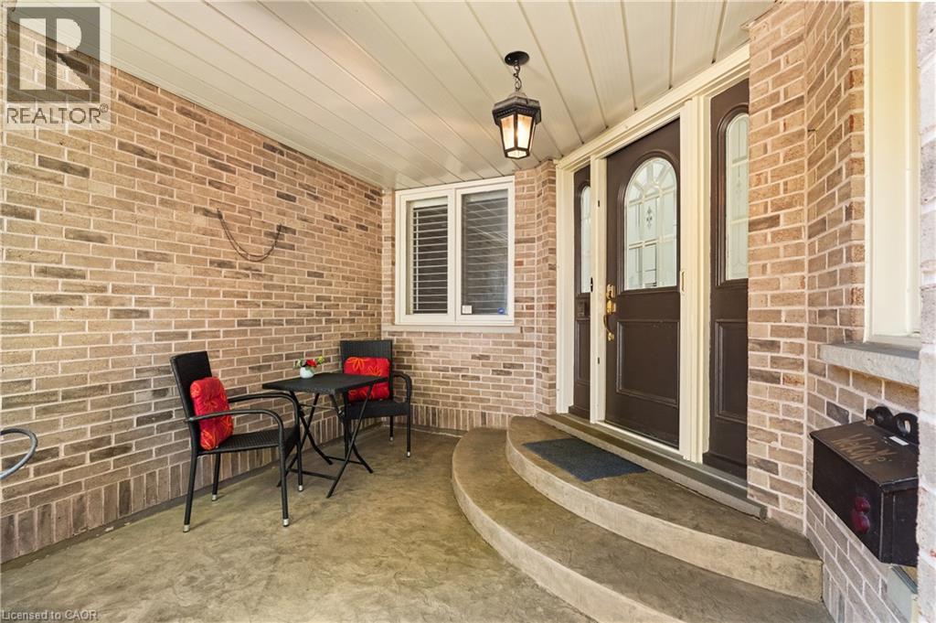 648 BAYHAMPTON Crescent
