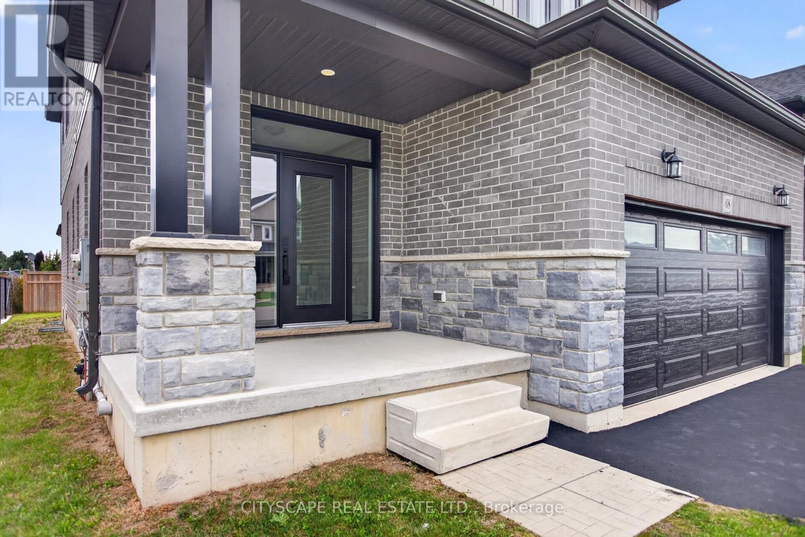 68 DAVIDSON DRIVE W