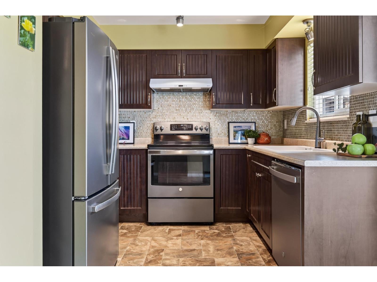 6667 WILTSHIRE STREET, Sardis West Vedder