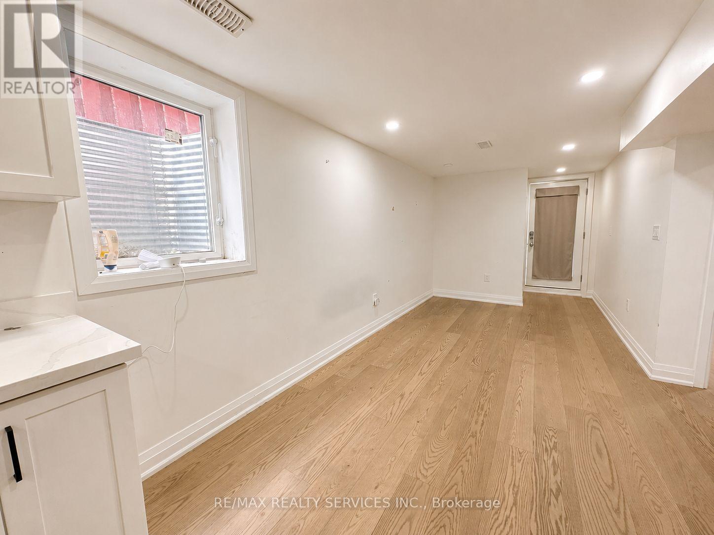 BSMT - 32 TREWARTHA CRESCENT