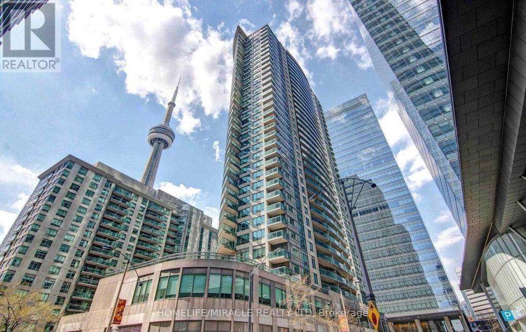 1509 - 30 GRAND TRUNK CRESCENT