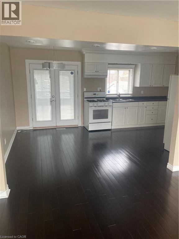 124 AVALON Place