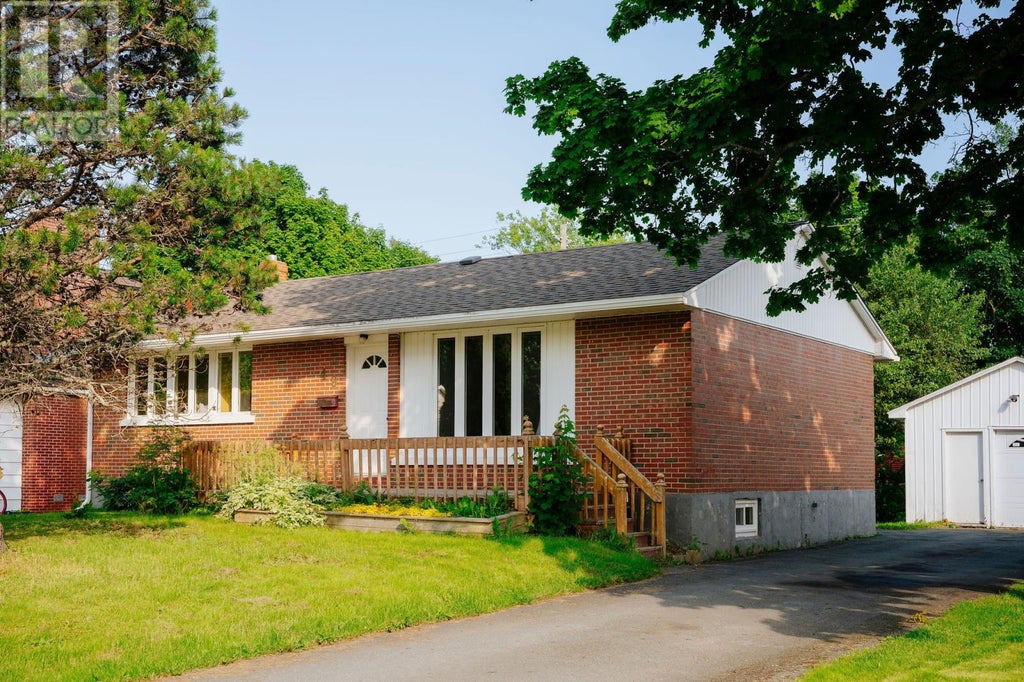 49 HAWKER CRESCENT