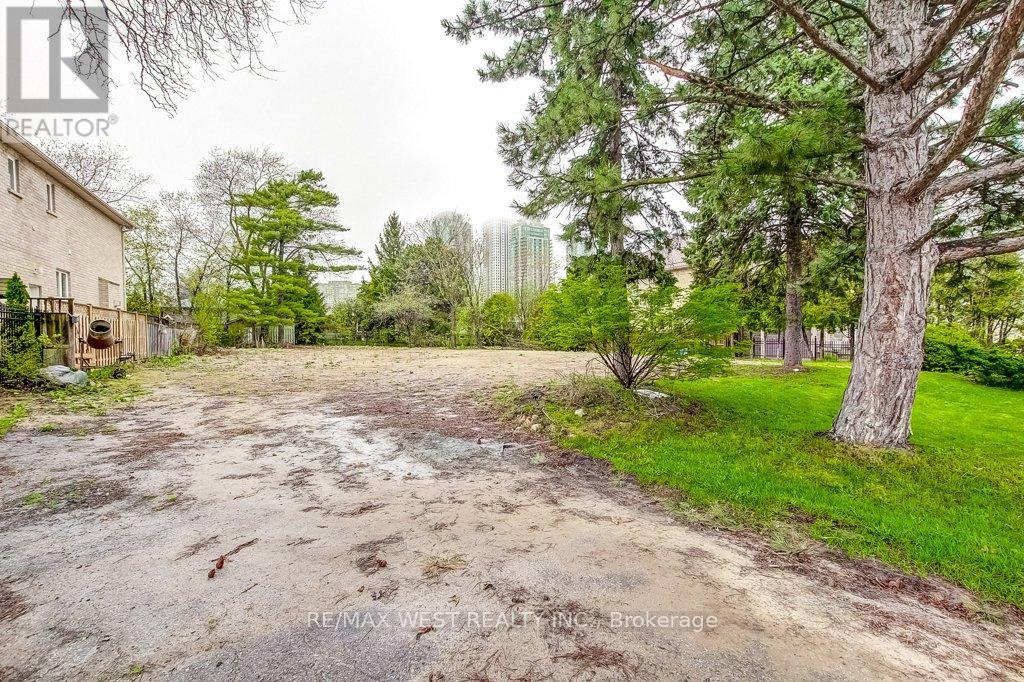 PART LOT 2 FAIRVIEW ROAD W