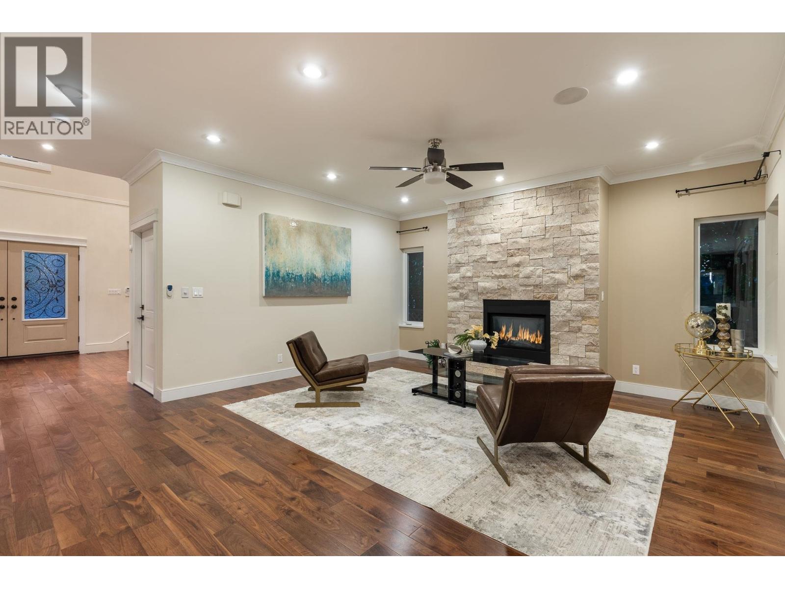 839 W 20TH STREET