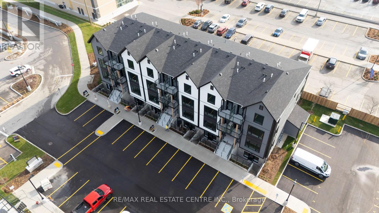 117 - 708 WOOLWICH STREET