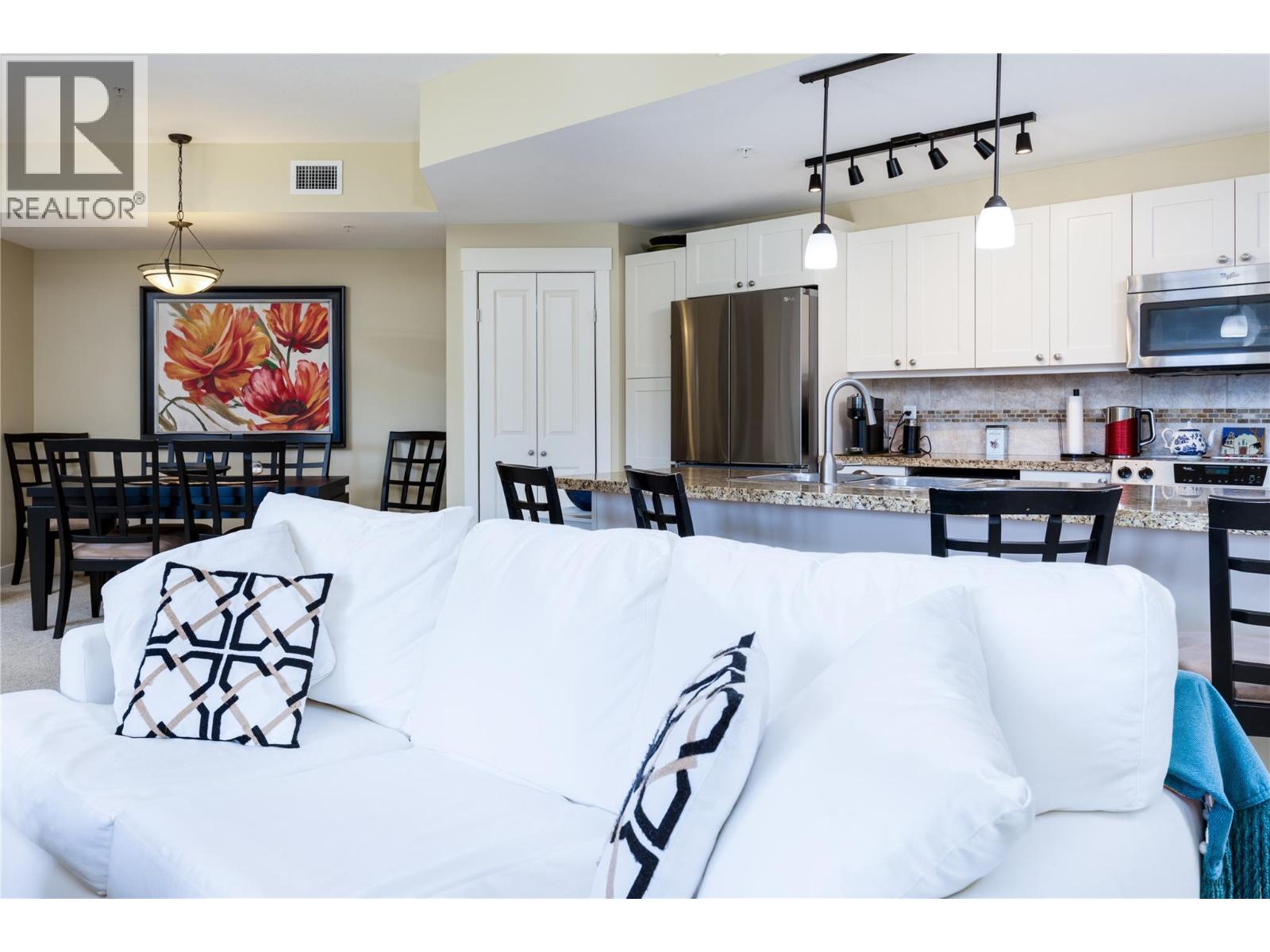 4205 Gellatly Road Unit# 231