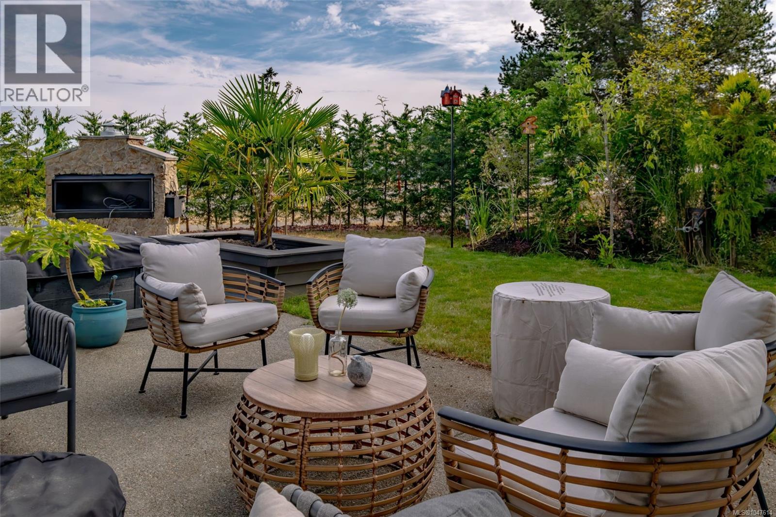 492 Cottage Dr