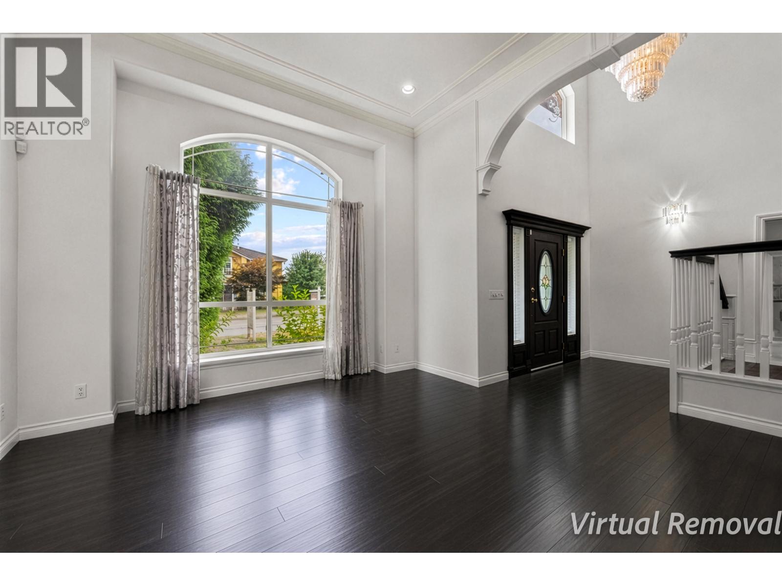 887 RIVERSIDE DRIVE