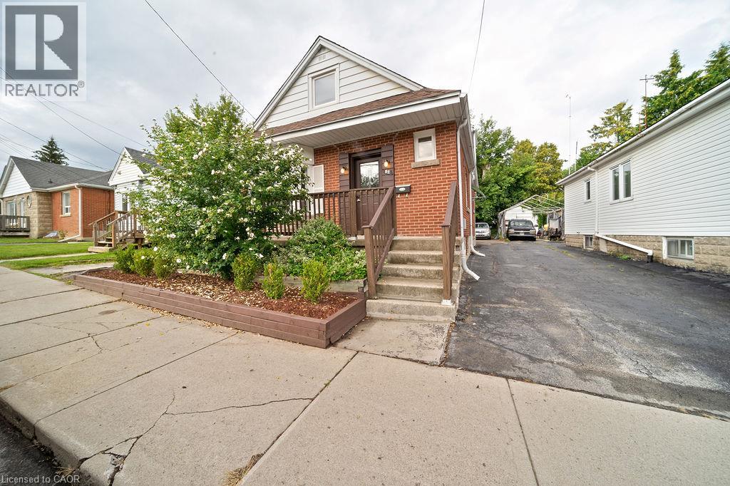 82 WHITNEY Avenue