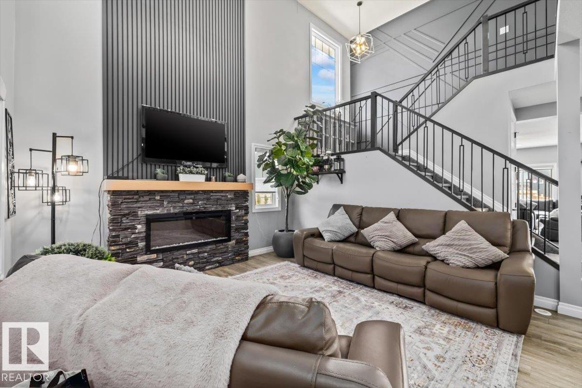5203 23A AV SW SW