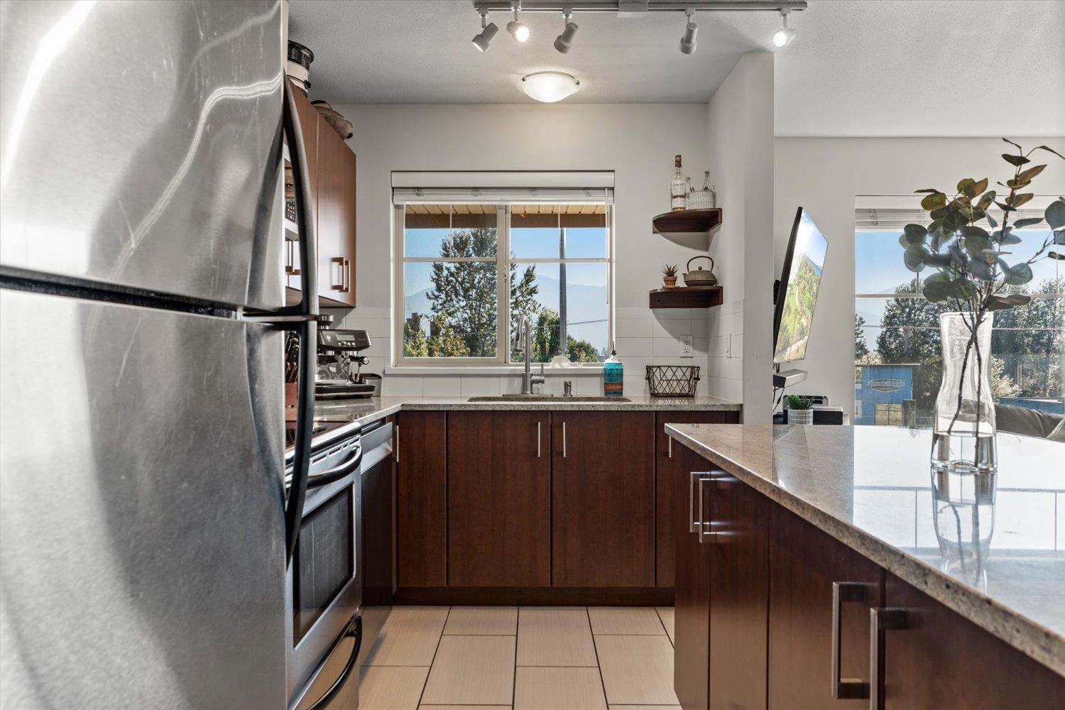 405 45555 YALE ROAD, Chilliwack Proper South