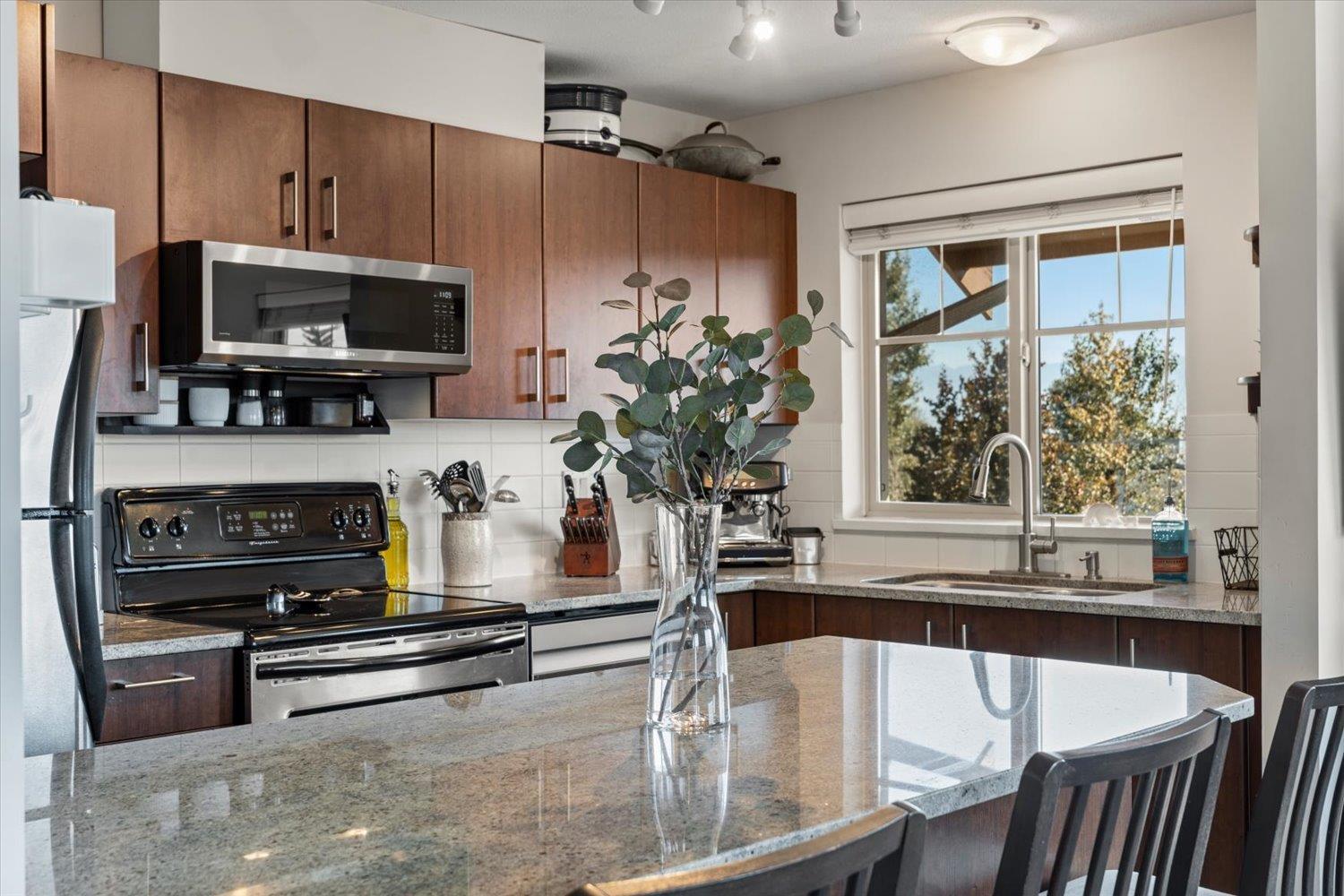 405 45555 YALE ROAD, Chilliwack Proper South