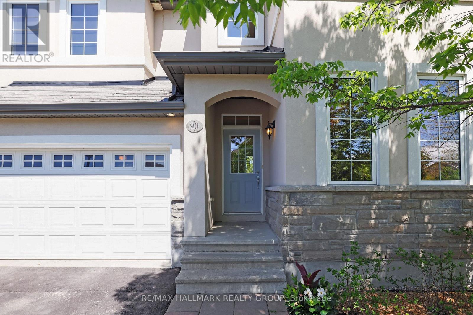 90 STONEWATER BAY