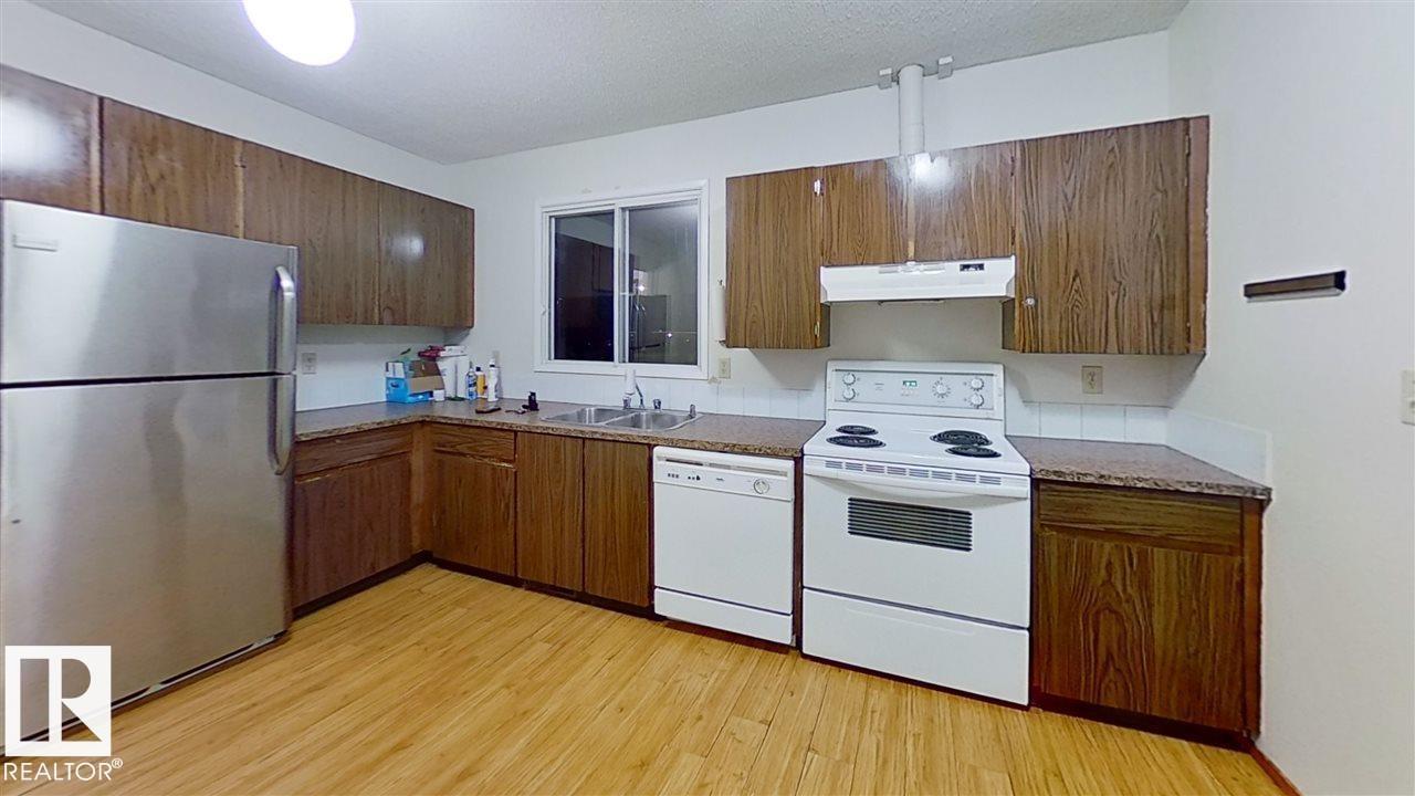 4611 52 AV