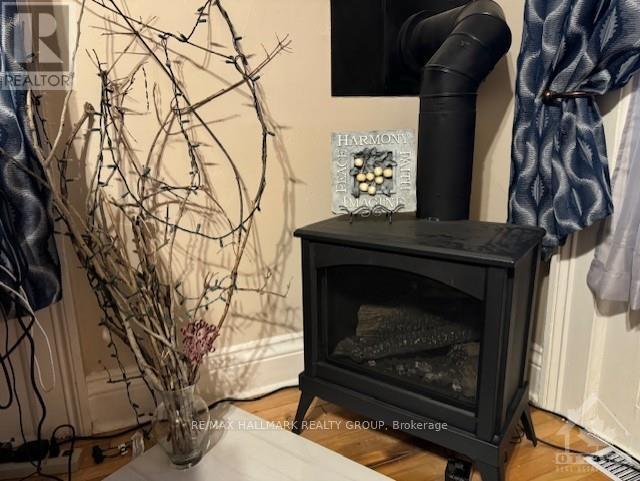 3 - 15 ELMSLEY STREET N