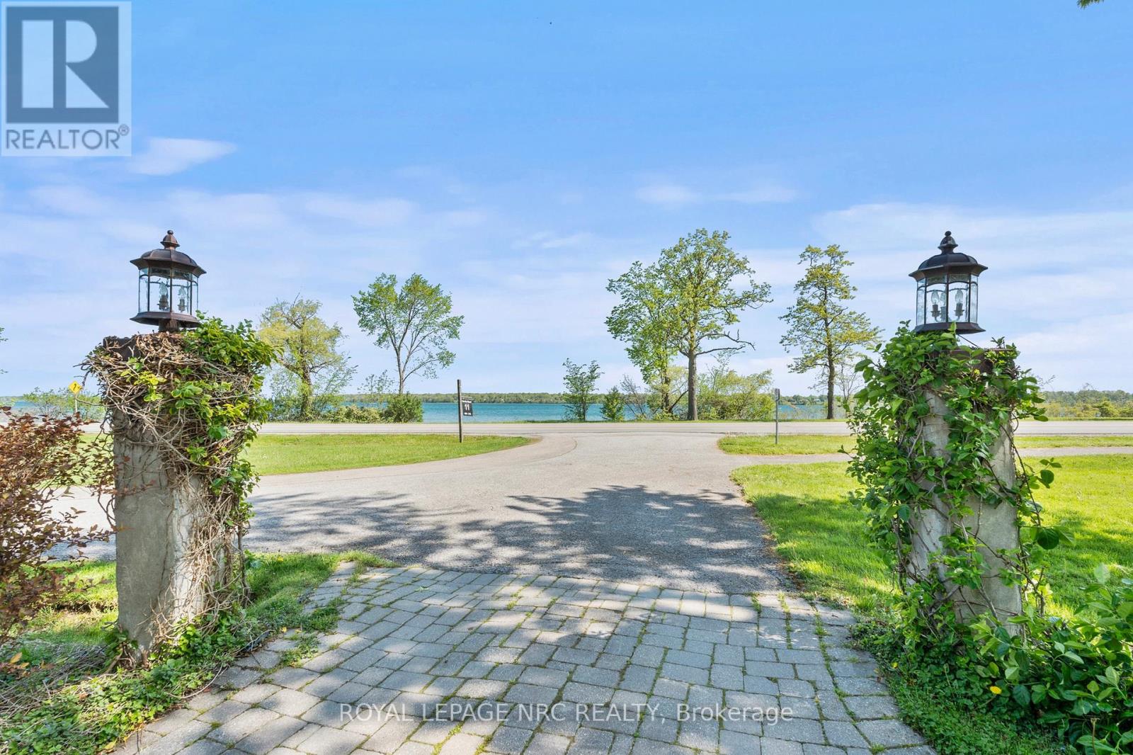 3689 NIAGARA BOULEVARD