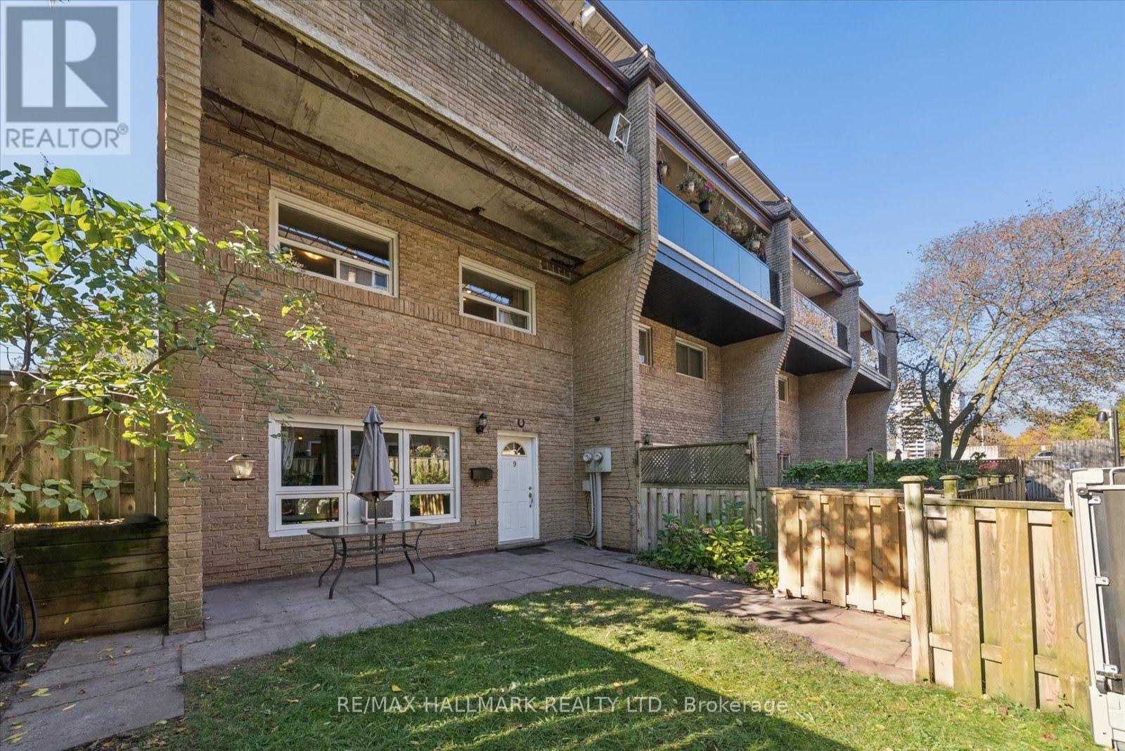 9 - 91 MUIR DRIVE