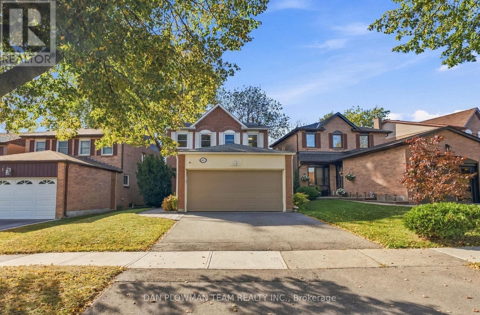 660 FOXWOOD TRAIL