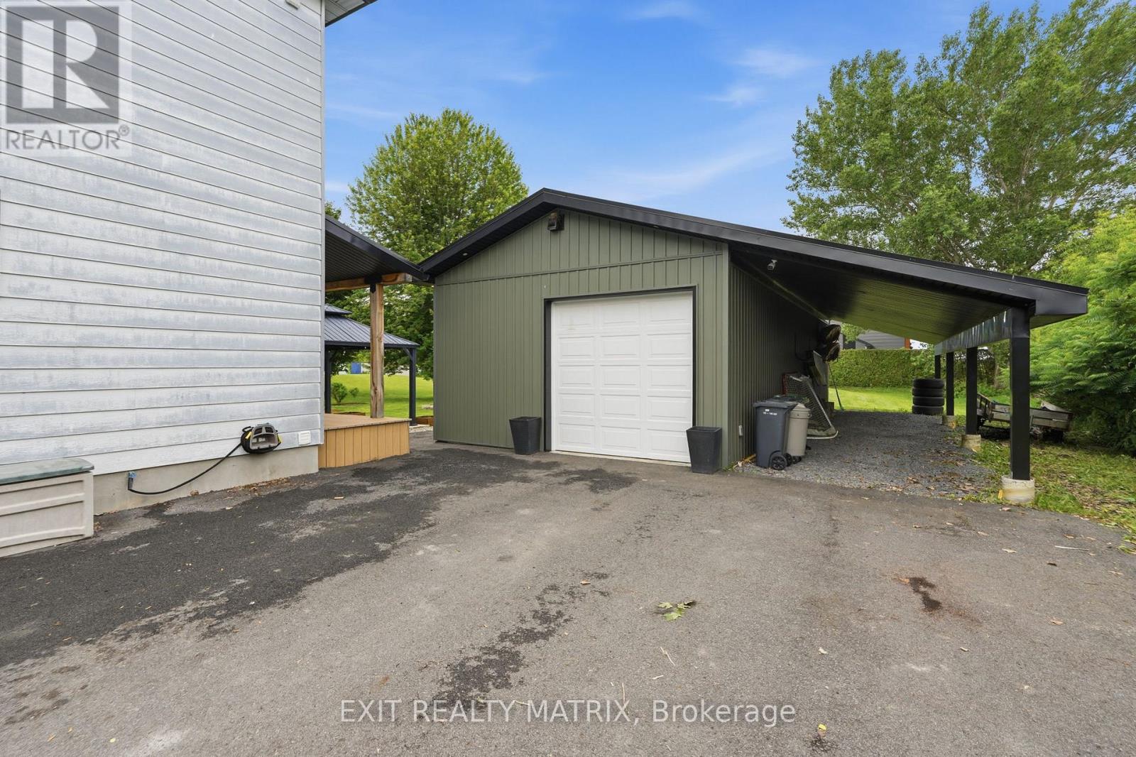 1320 ST JOSEPH ROAD - Photo 2