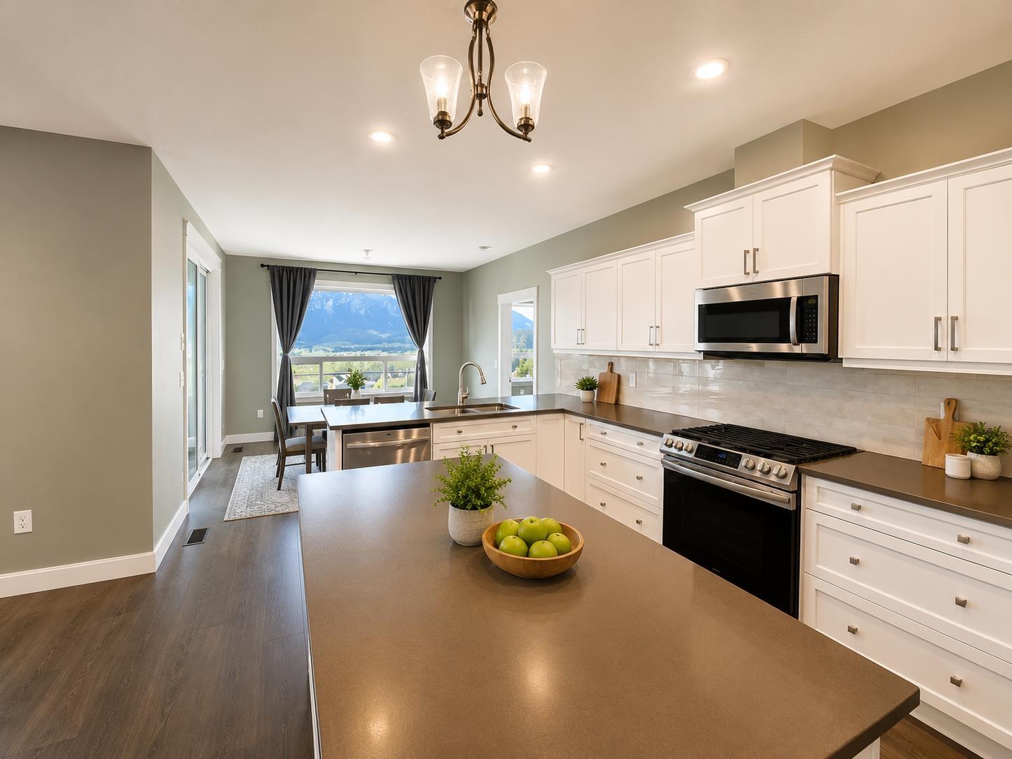 1945 PEREGRINE PLACE, Mt Woodside