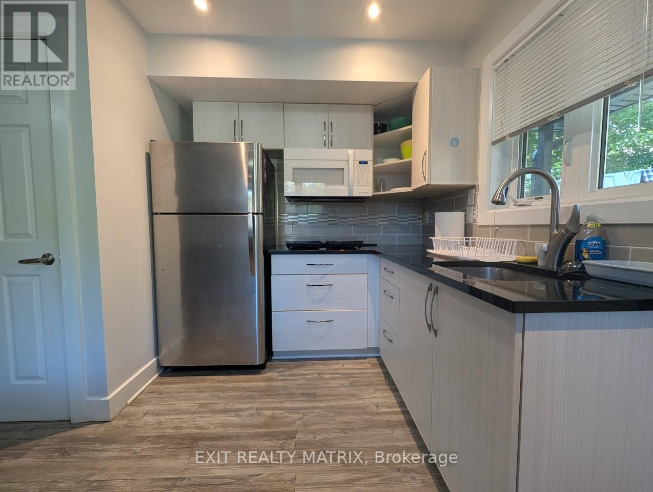 B - 222 BLACKBURN AVENUE - Photo 3