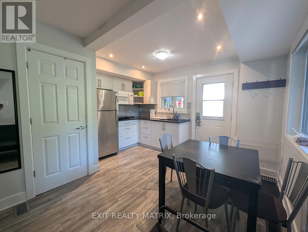 B - 222 BLACKBURN AVENUE - Photo 2