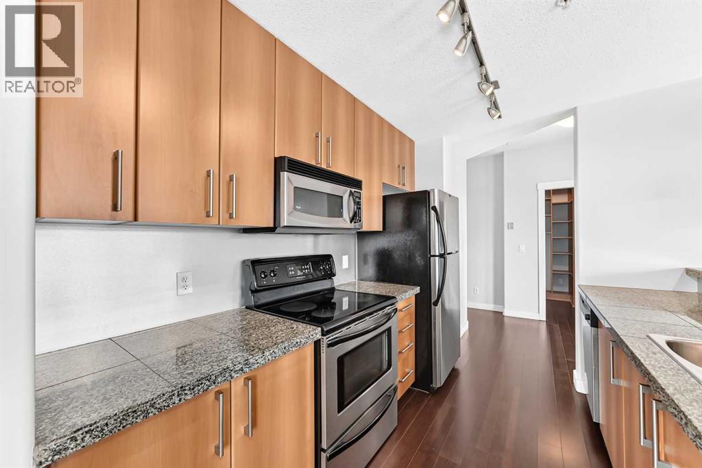 402, 1010 Centre Avenue NE